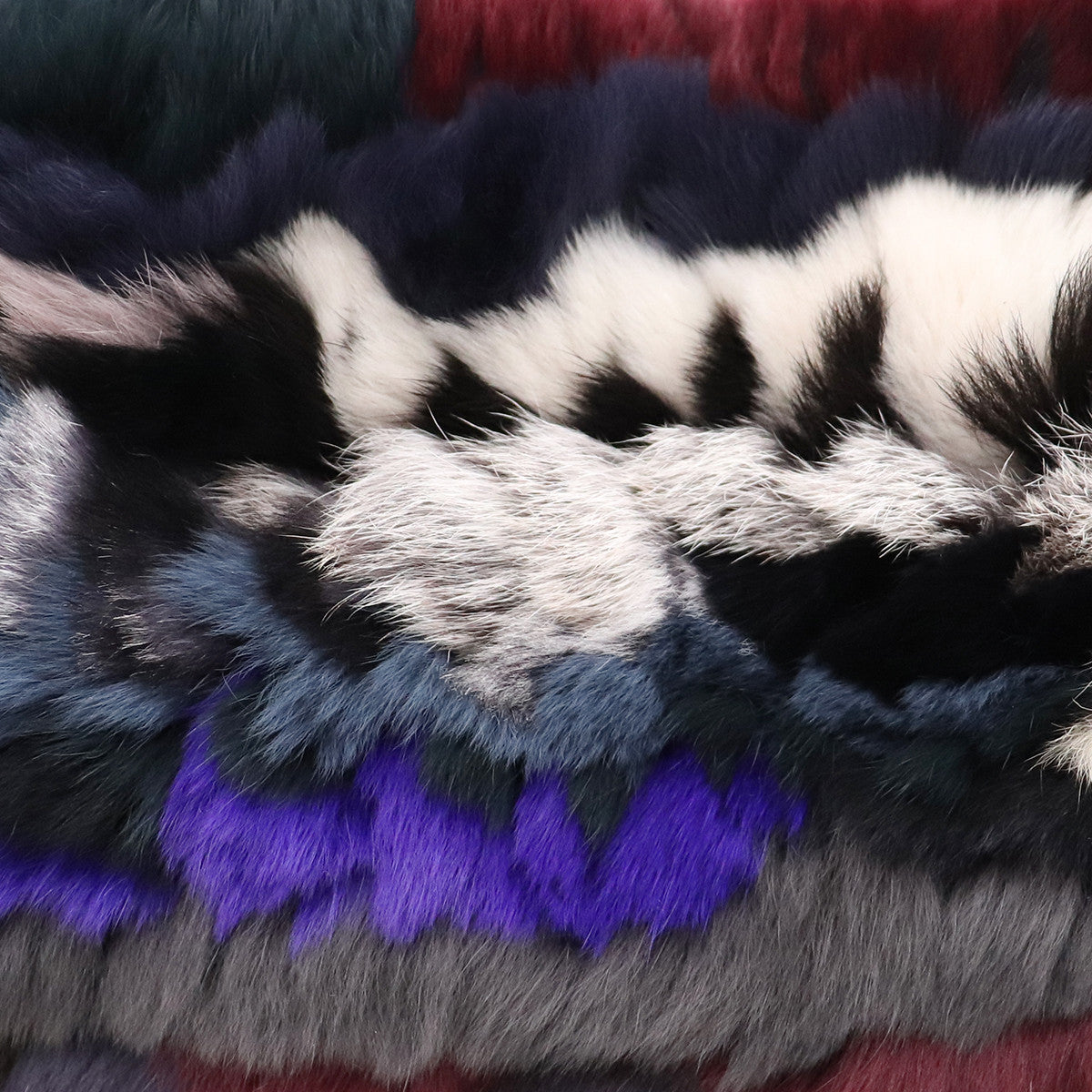 Rex Rabbit Pull Through Scarf Multicolored Detail