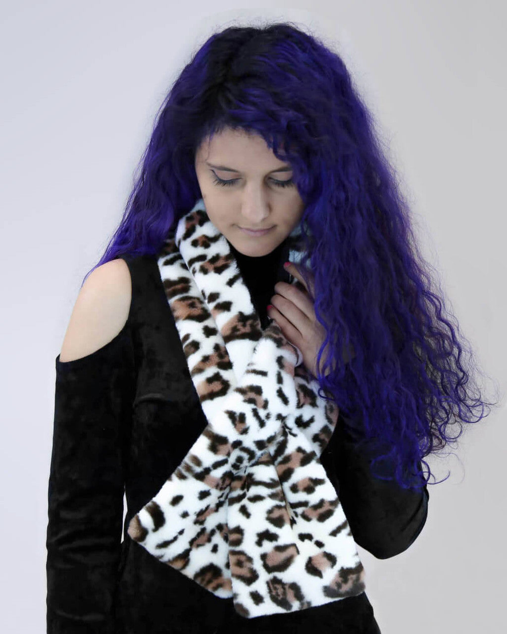 Faux Fur Rex Rabbit Pull-Through with Lining Spot