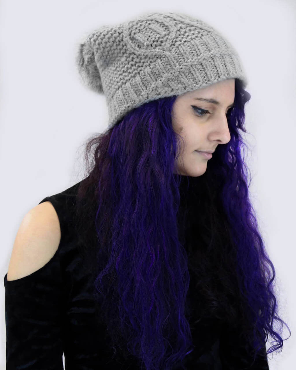 Visor Beanie with Rabbit Fur Pom Grey